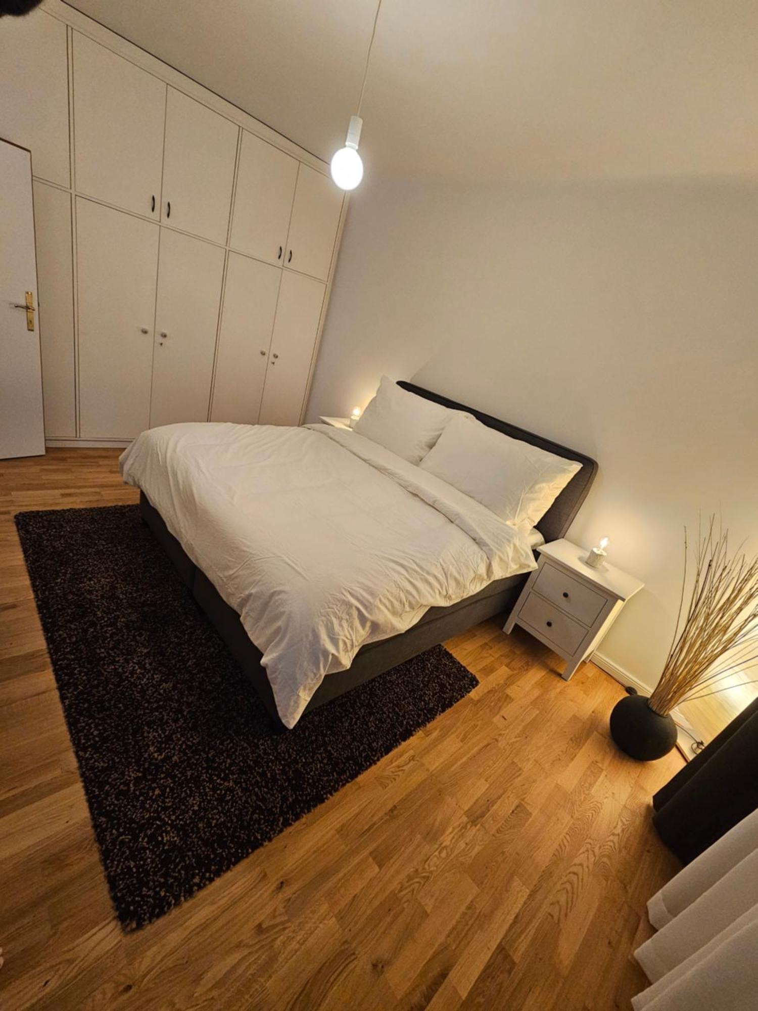 Yuki's Place - Design - Trade Fair - Wu Campus - Downtown - Subway Appartement *